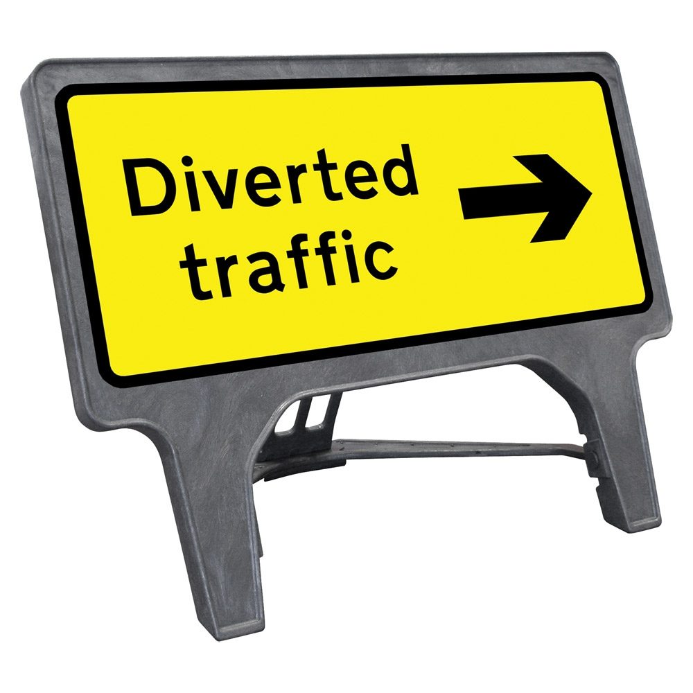 CuStack Diverted Traffic Right Sign - 1050 x 450mm