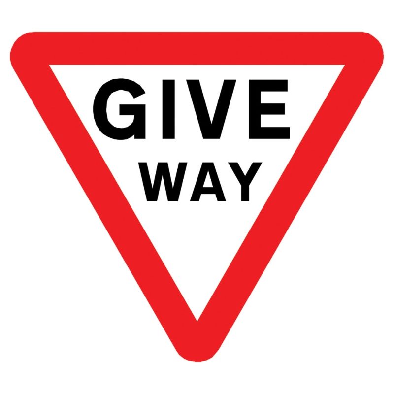 Give Way Triangular Metal Road Sign Plate - 750mm